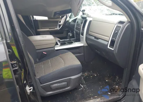 2010 Dodge Ram 1500 Slt/Sport/Trx z USA, uszkodzony, nr VIN 1D7RB1CT1AS133049